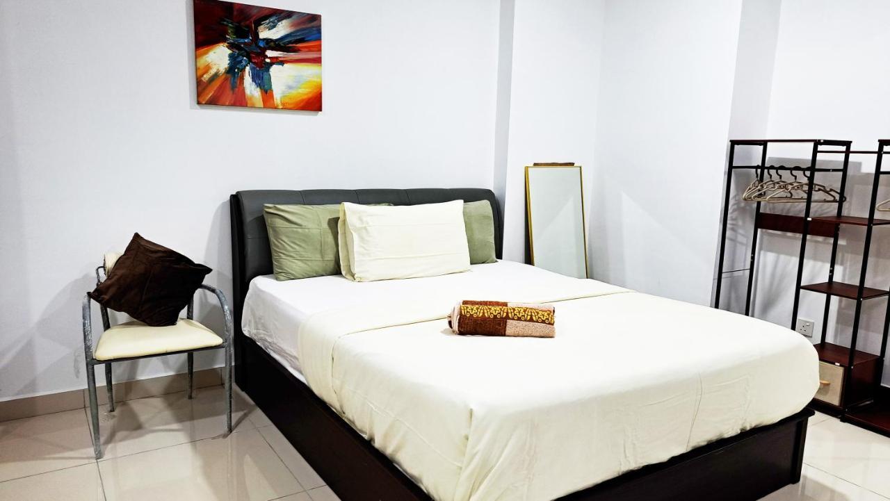 Mansion One Entire House 3 Queenbeds - Spacious Balcony Seaview ジョージタウン エクステリア 写真
